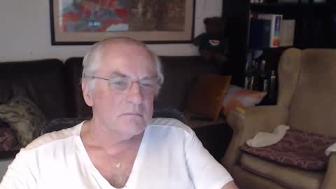 Snapshot of philoumis2 chatting on September 21, 9:30 pm Philippe online show from September 21, 9:30 pm