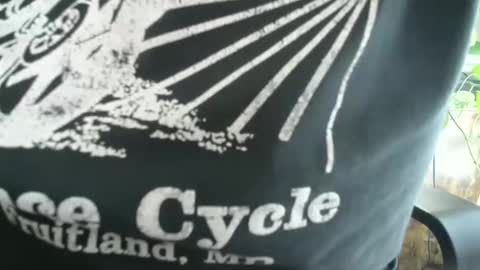 photobug12345 online show from October 26, 2:50 pm