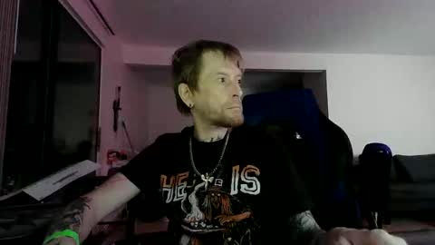 phrostdd online show from June 7, 5:01 am