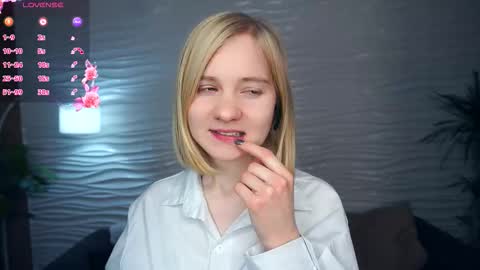 Hann G. Jones online show from December 15, 4:08 am