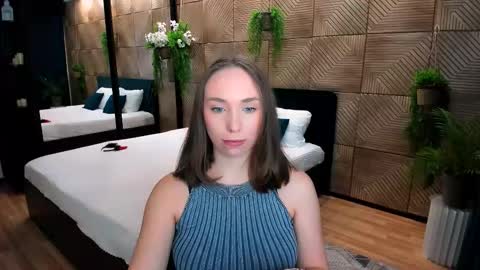 Emelie online show from October 8, 10:54 am