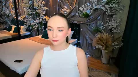 Emelie online show from March 12, 4:35 pm