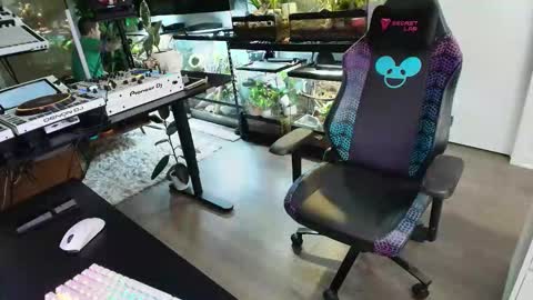 Pierre Fitch online show from December 22, 11:33 pm