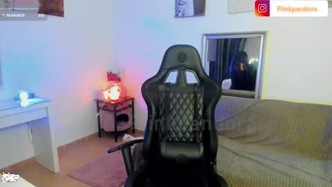 PiinkPandora online show from November 16, 10:45 pm