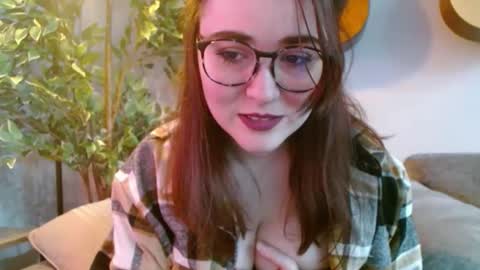 PilloGoddess online show from November 30, 12:29 am