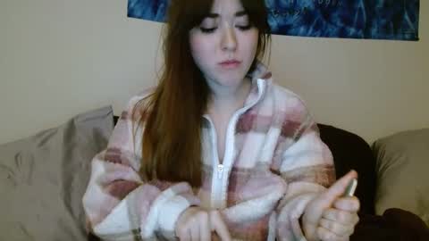 PilloGoddess online show from January 7, 8:03 am