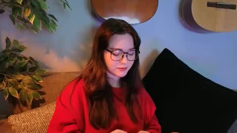 PilloGoddess online show from May 2, 10:10 am