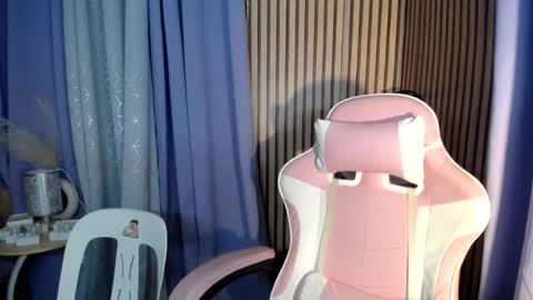 CHLOE online show from July 19, 10:40 am