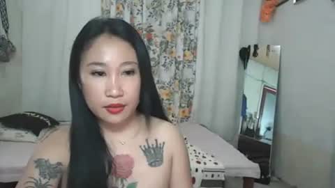 yumie  online show from May 22, 2:29 am