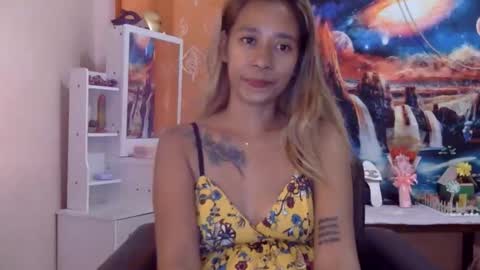 pinaymorena_renelda online show from April 8, 4:21 pm