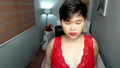 Snapshot of pinayprincesslyn chatting on January 11, 12:07 pm Lyn the Lesbian online show from January 11, 12:07 pm