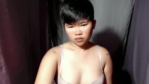 Snapshot of pinayprincesslyn chatting on October 23, 4:52 pm Lyn the Lesbian online show from October 23, 4:52 pm