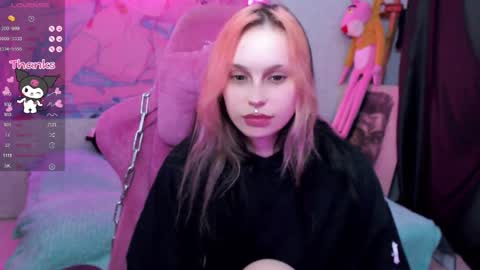 Nancy online show from April 9, 9:42 pm