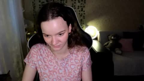 Stephanie online show from June 26, 2:39 am