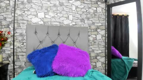 pink_lemonade7 online show from January 8, 8:14 pm