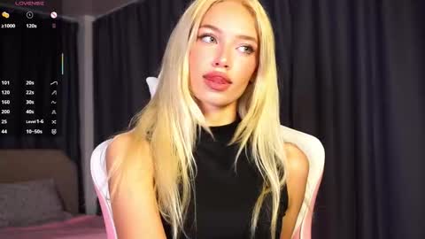 Snapshot of pink_princess_k chatting on October 16, 5:45 pm Kate online show from October 16, 5:45 pm