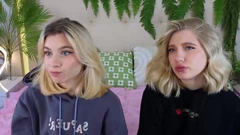 Adele online show from October 13, 9:33 am