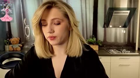 Adele online show from February 7, 10:08 am