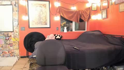 Snapshot of pinkandheated chatting on January 31, 9:05 am Virginity smiles online show from January 31, 9:05 am