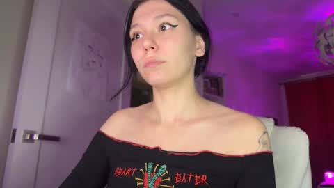 pinkdollylovv online show from September 9, 9:15 pm