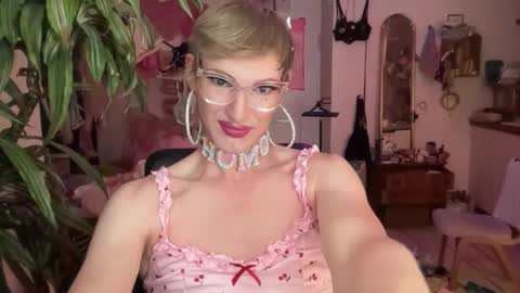 pinkfag online show from June 4, 12:44 pm