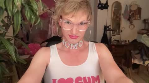 pinkfag online show from June 5, 1:05 pm