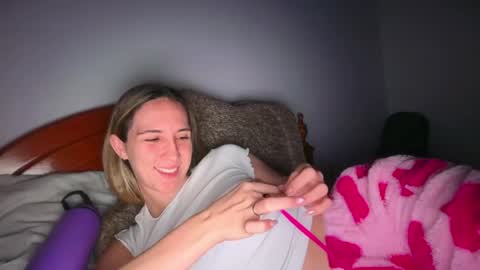 Pinkilola online show from May 28, 1:58 am