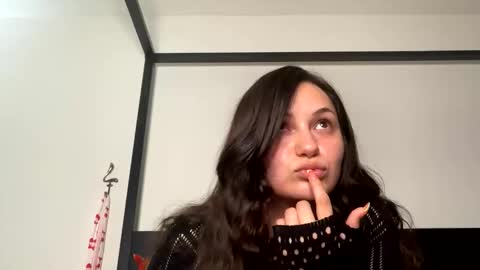 pinkkblossomm online show from April 11, 7:02 am