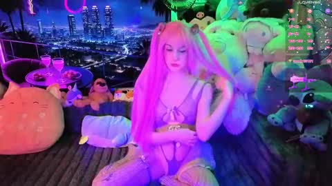 Gwenie online show from September 29, 8:08 pm