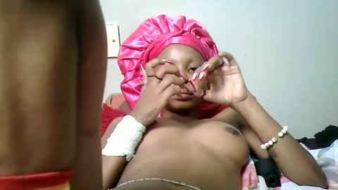 Snapshot of pinky_lov chatting on March 11, 2:10 am pinky_lov online show from March 11, 2:10 am