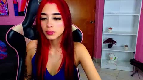 pinkygirl20 online show from January 15, 5:38 am