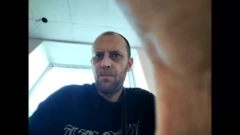 Maxwhite online show from September 11, 8:15 am