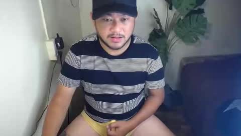 pinoy041087 online show from November 25, 1:04 am