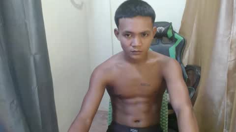 pinoy_fucker18 online show from April 11, 7:45 am