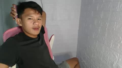 roy online show from April 12, 3:49 pm