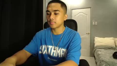 Snapshot of pinoyadriannexxx chatting on October 1, 2:32 am Adrianne online show from October 1, 2:32 am