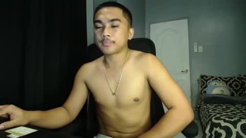 Snapshot of pinoyadriannexxx chatting on October 25, 3:18 am Adrianne online show from October 25, 3:18 am