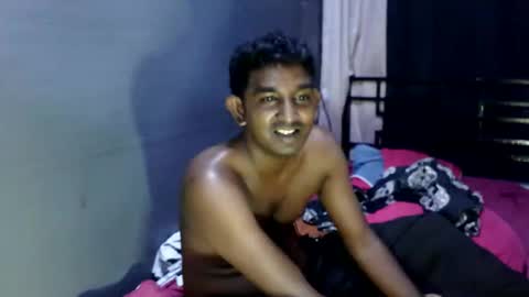 rayvienn online show from May 18, 4:07 am