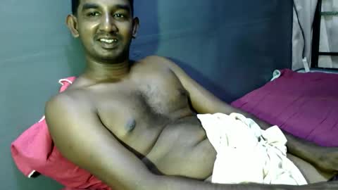 rayvienn online show from May 11, 4:04 pm