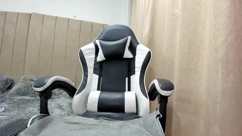 pipe hot04 online show from April 11, 7:45 am