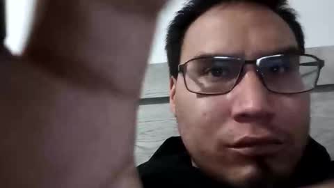 pirahna1012 online show from April 5, 3:14 am