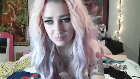 pirateprincessx online show from February 5, 2:48 am