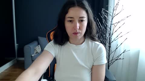 piscesgirl06 online show from March 27, 8:26 am