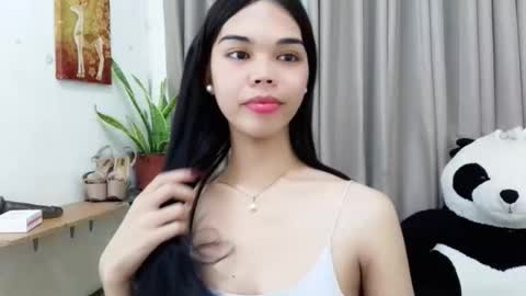 The Girl Named Eyve online show from March 22, 8:35 pm