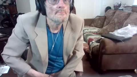 pitfalll online show from January 4, 8:16 pm
