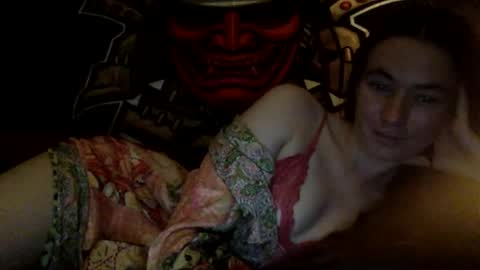 Snapshot of pixie_bella chatting on October 16, 12:16 pm pixie_bella online show from October 16, 12:16 pm