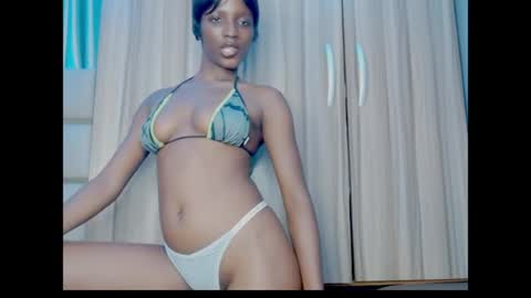 Ella online show from June 26, 7:14 am