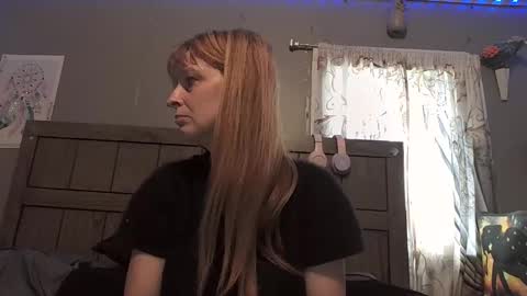 pizzedwife online show from April 22, 6:15 pm
