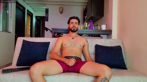 pjstr8_gymbros online show from December 15, 5:58 am