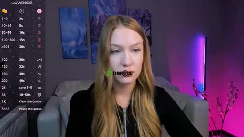 Sophie online show from October 10, 10:25 pm